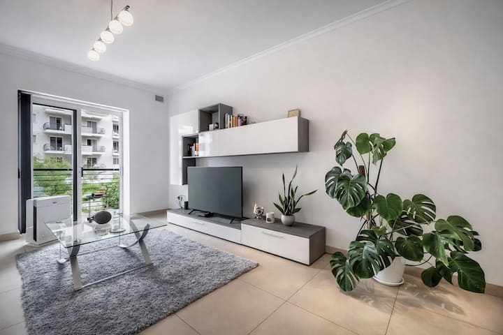Large 3-bedroom Oasis In Quiet Area With Garden - Malta