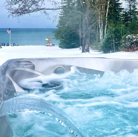 Lakefront*HotTub*Kayaks*Amazing Views*Beachfront