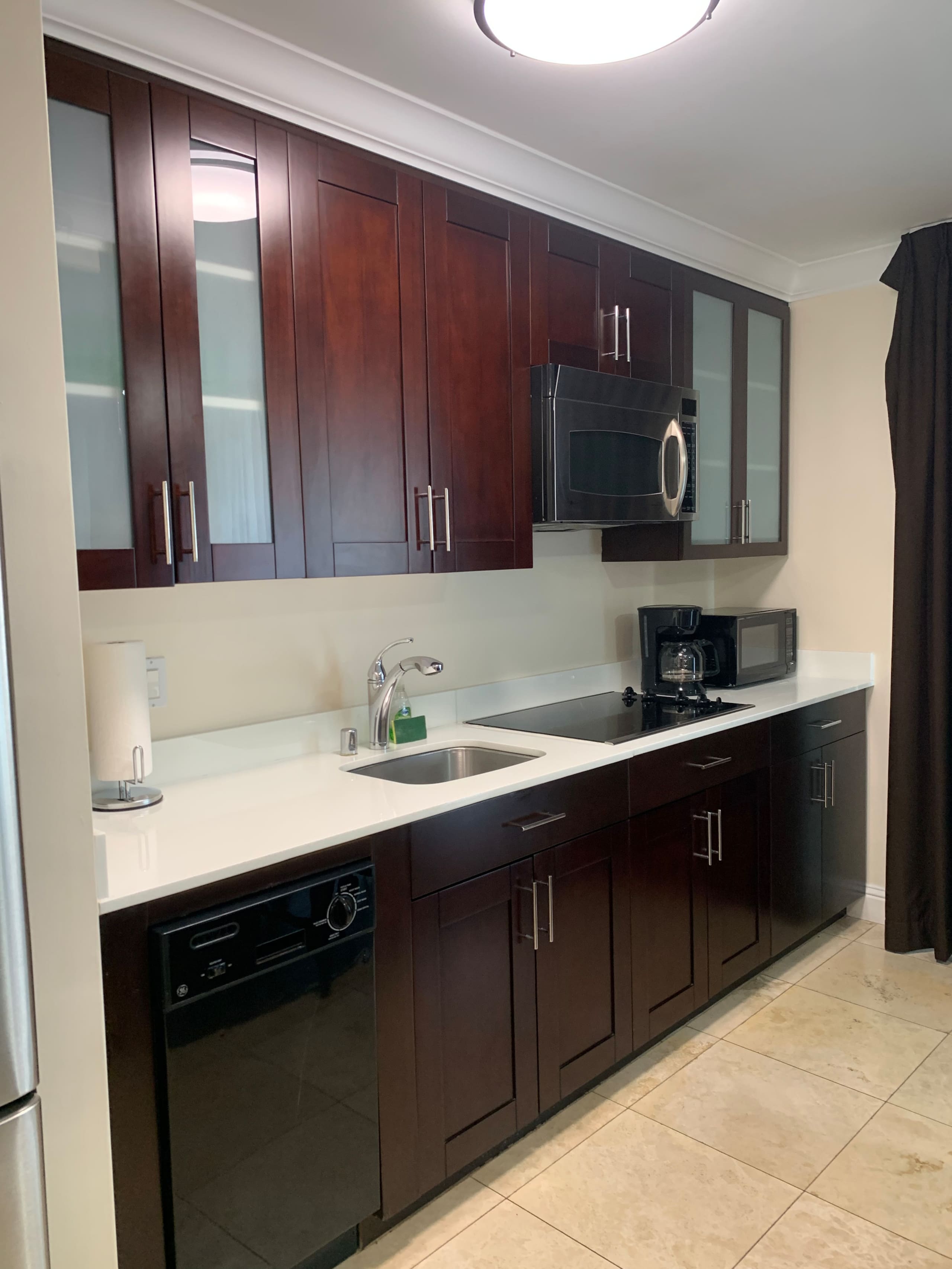 Waikiki Beachwalk | Beach 3 min walk | Kitchen - Image 6