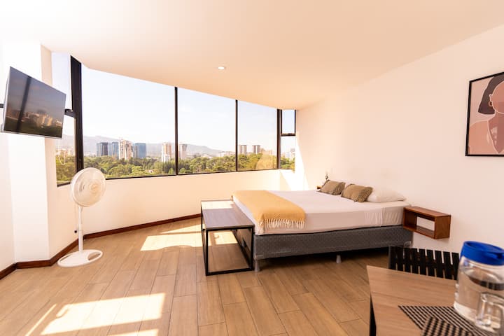 Preciosa Habitación Privada Con Vista A La Ciudad - Guatemala