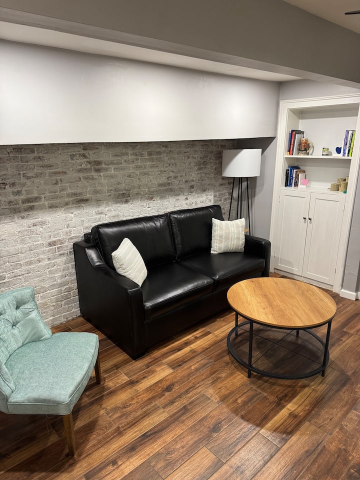 Charming 2br <10 Min To Path And Nj Transit - Brooklyn, NY