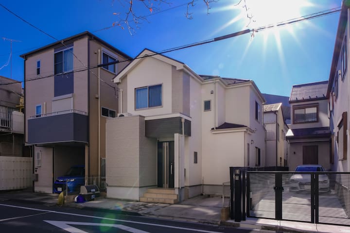 上野&浅草&银座&晴空塔&品川/步行至车站6分钟/直达NRT&HND机场/整栋出租/1个停车位