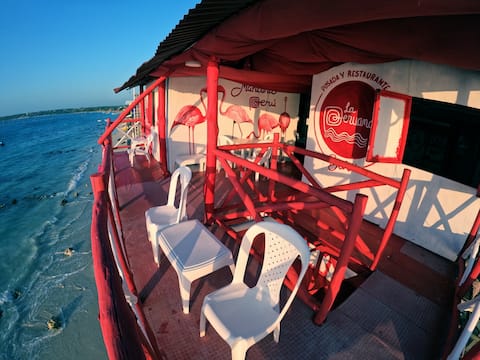 Popular Airbnb listing: La Peruana Family Cabin in Baru