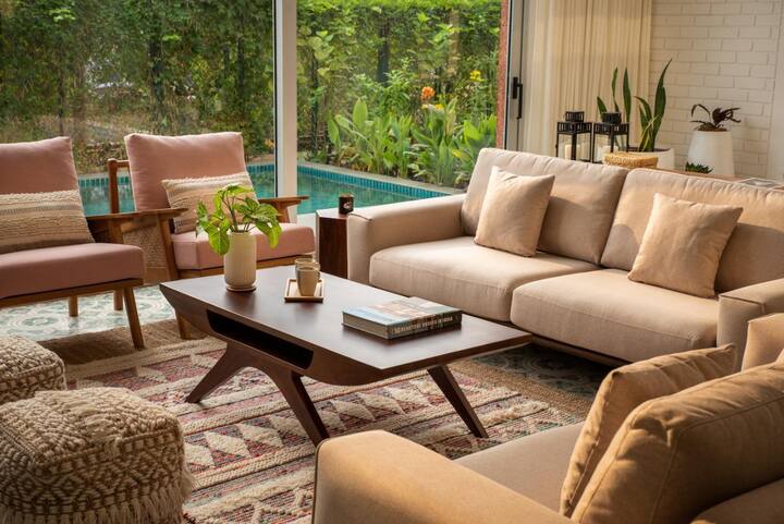 Living room image 8
