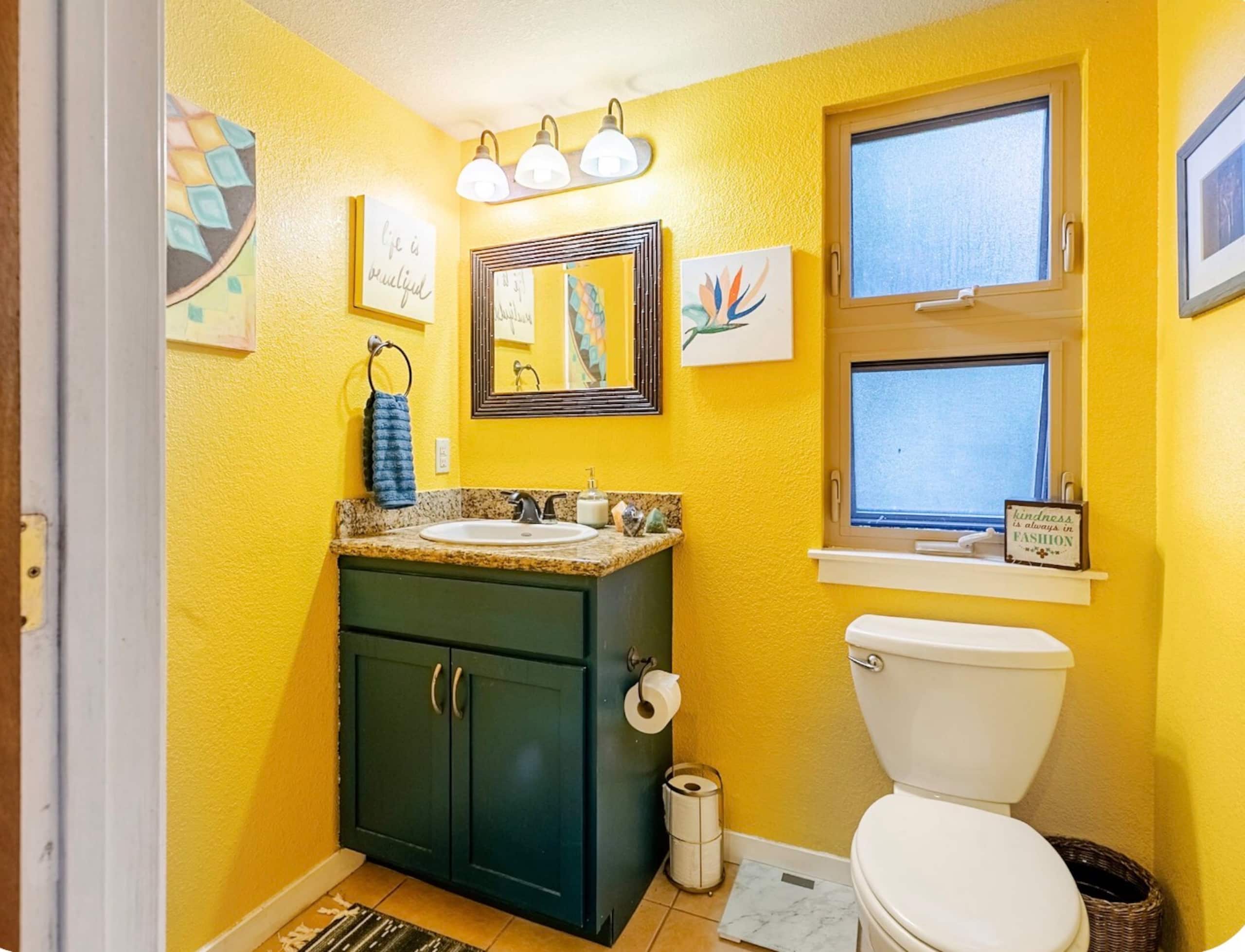 Home in Kailua-Kona · ★4.96 · 1 bedroom · 1 bed · 1.5 private baths - Image 9