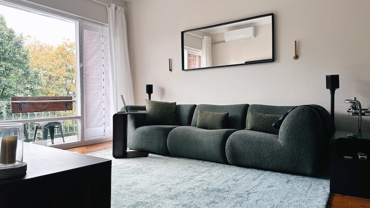 Cosy & Bright Apt Only 5 Mins Walk To The Train - Burwood