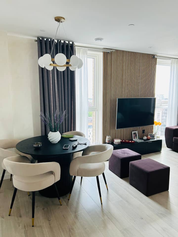 Studio/1-bed Luxury Apartment - Canning Town - London