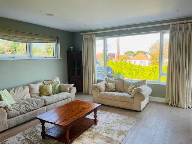 Luxury Modern House- Howth – Gardens and Seaview gallery image 2