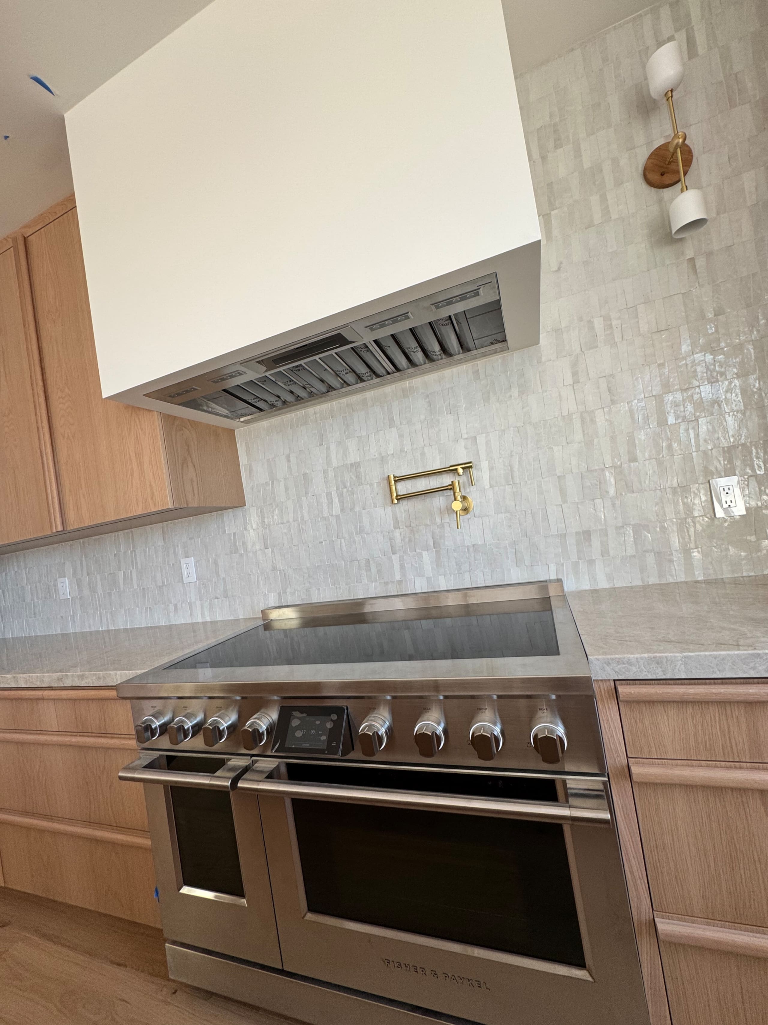 Home in San Francisco · ★5.0 · 5 bedrooms · 5 beds · 3.5 baths - Image 20