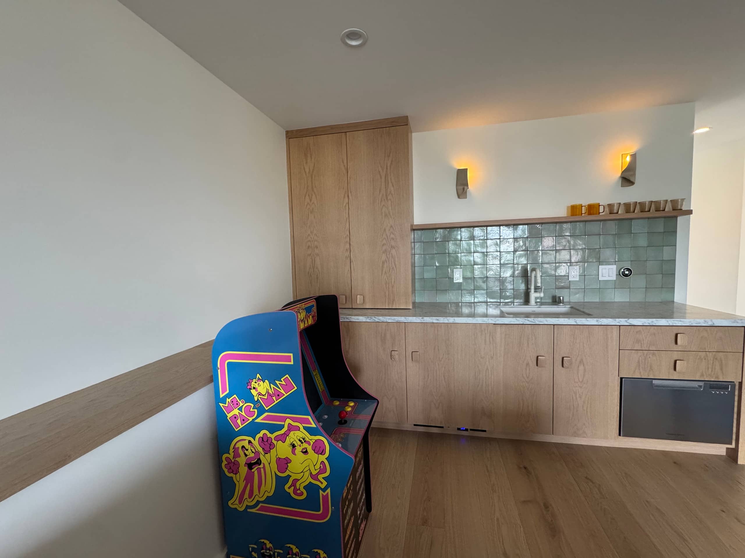 Home in San Francisco · ★5.0 · 5 bedrooms · 5 beds · 3.5 baths - Image 4