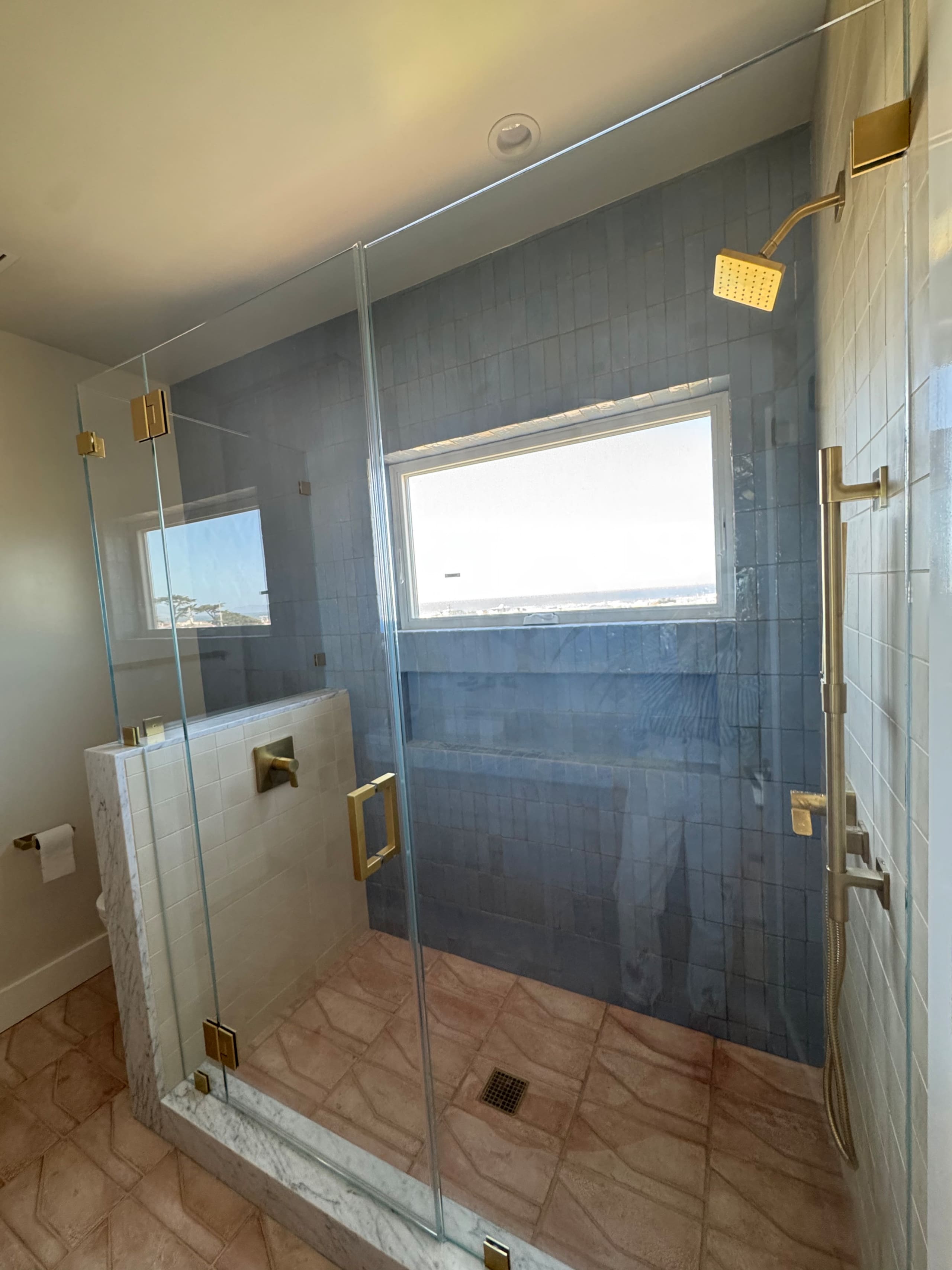 Home in San Francisco · ★5.0 · 5 bedrooms · 5 beds · 3.5 baths - Image 39