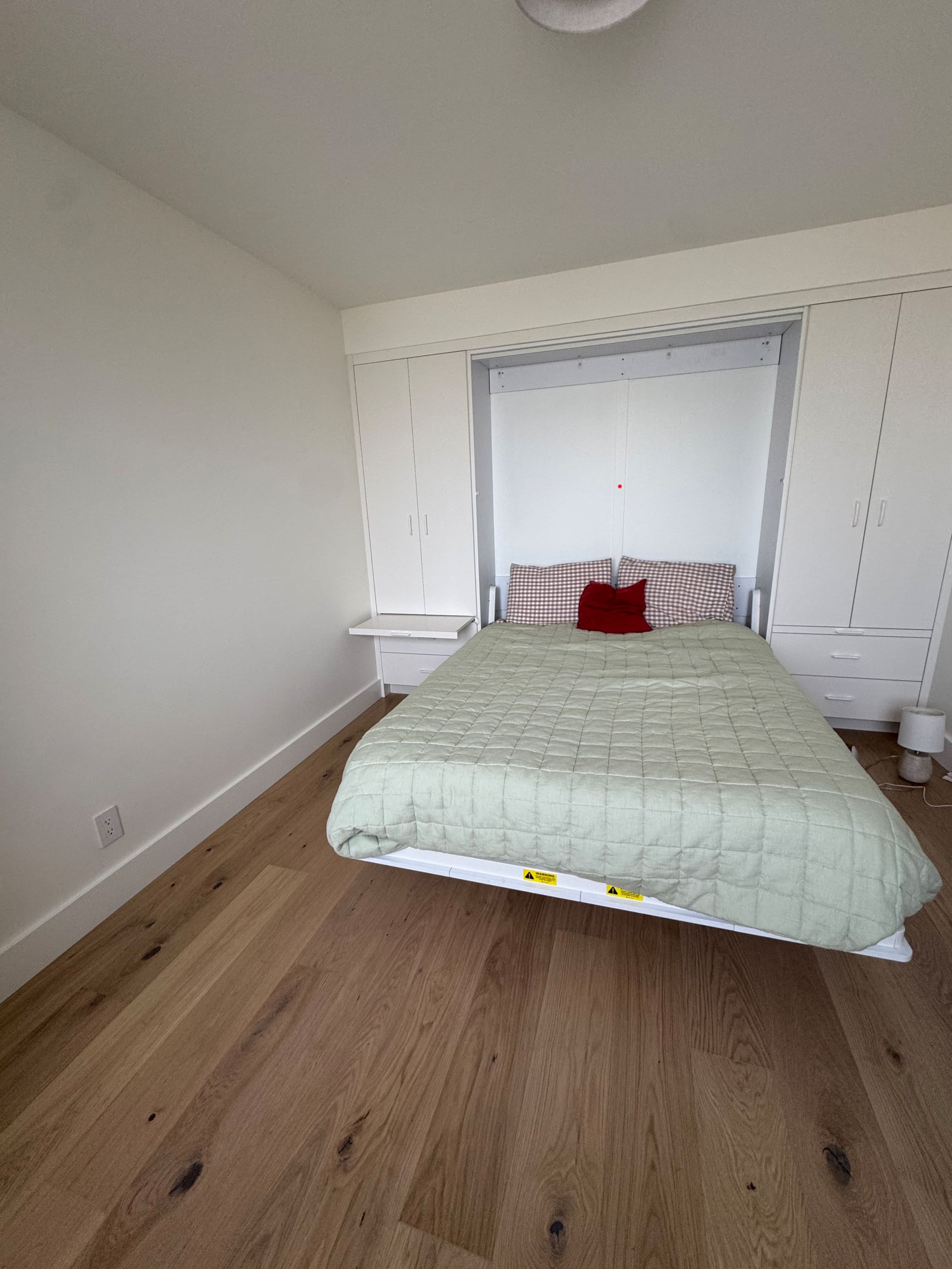 Home in San Francisco · ★5.0 · 5 bedrooms · 5 beds · 3.5 baths - Image 33