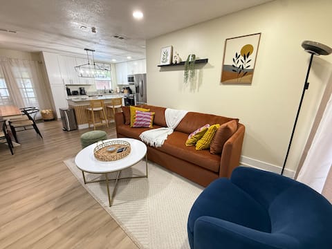 5BR Home w/ Pool & Big Yard Near Universal Studios