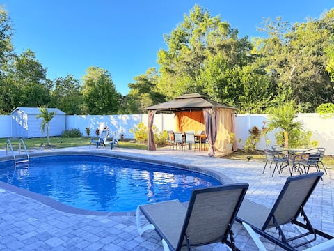 5BR Home w/ Pool & Big Yard Near Universal Studios