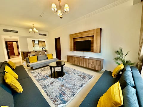 Deira: Luxurious unit for 10
