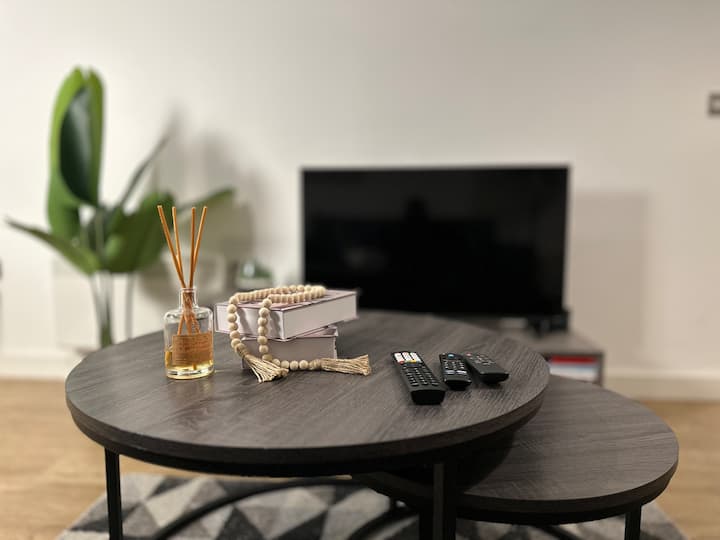 Luxurious City Apartment, Free Gym And Coffee - Birmingham