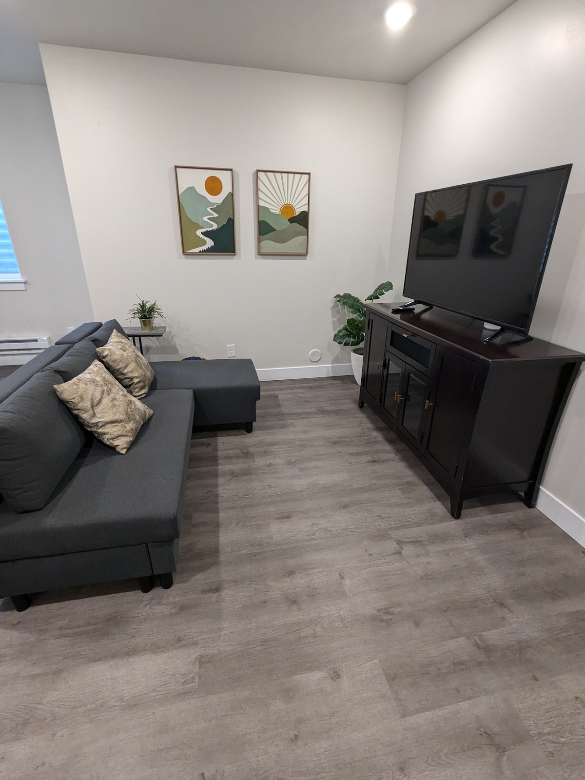 Popular Airbnb listing: Mountain Top Guest Suite in Lehi