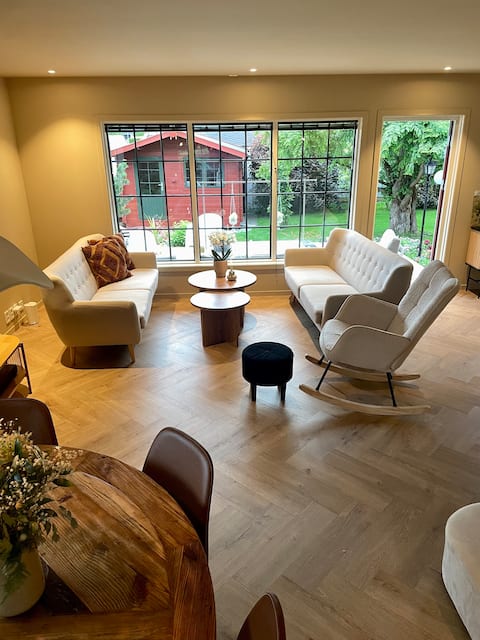 Cozy house with lovely patio