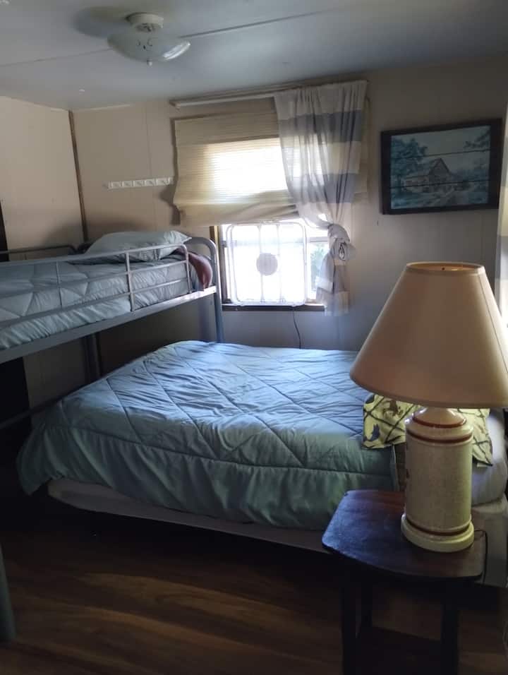 غرفة النوم 2