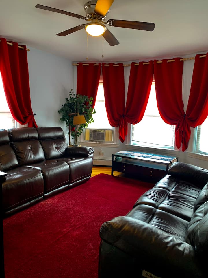 1st Fl 2br -Near Hospitals &Transit -Pvd Free Park - Rhode Island