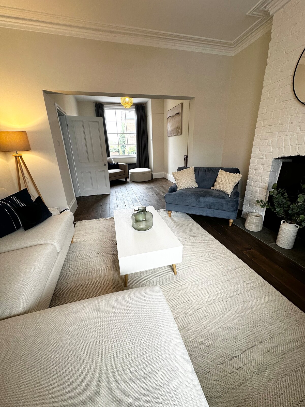 Popular Airbnb listing: Leamington Spa 3 Bed Townhouse in Royal Leamington Spa