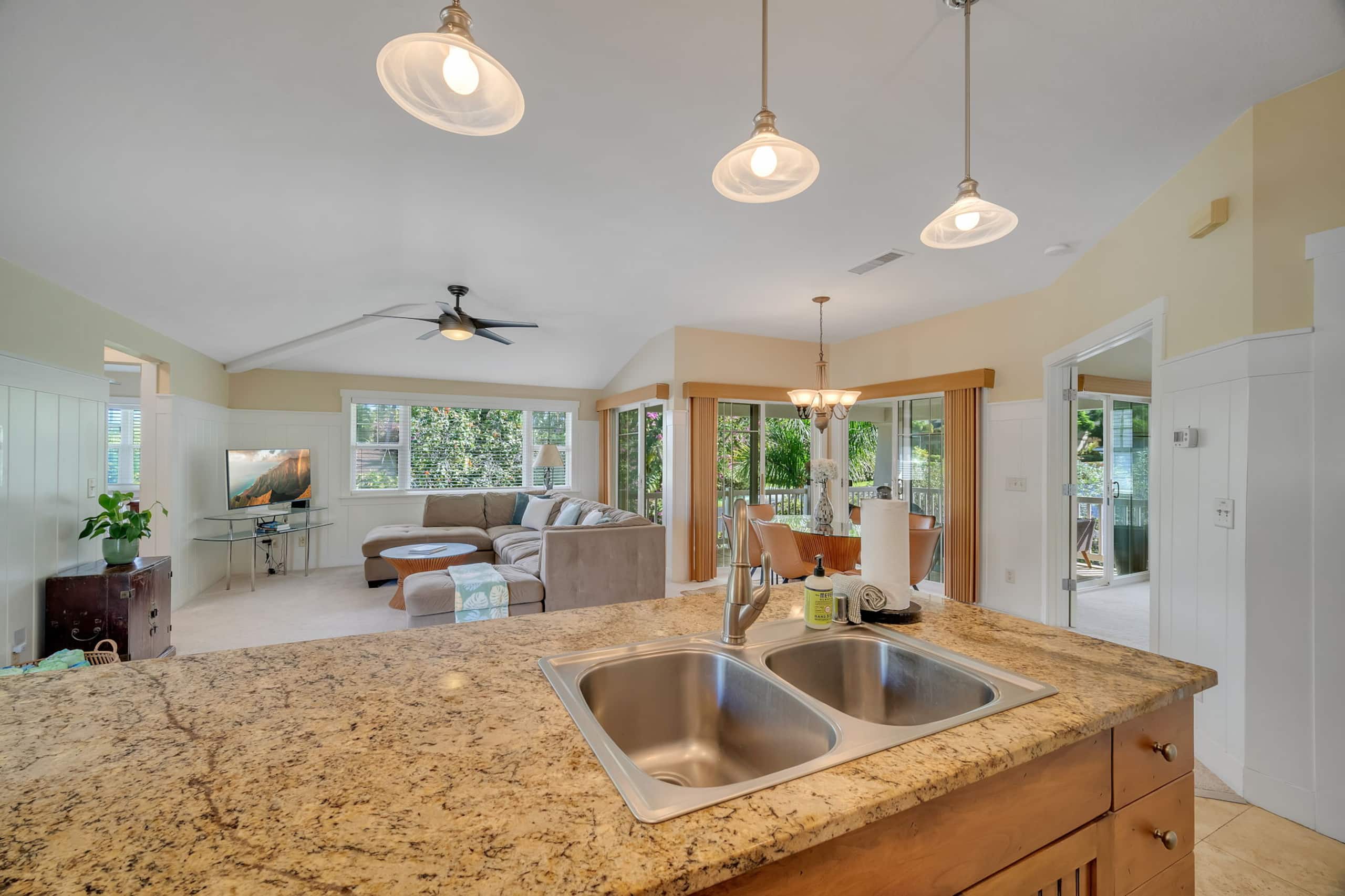 Home in Princeville · ★4.91 · 3 bedrooms · 3 beds · 3 baths - Image 2