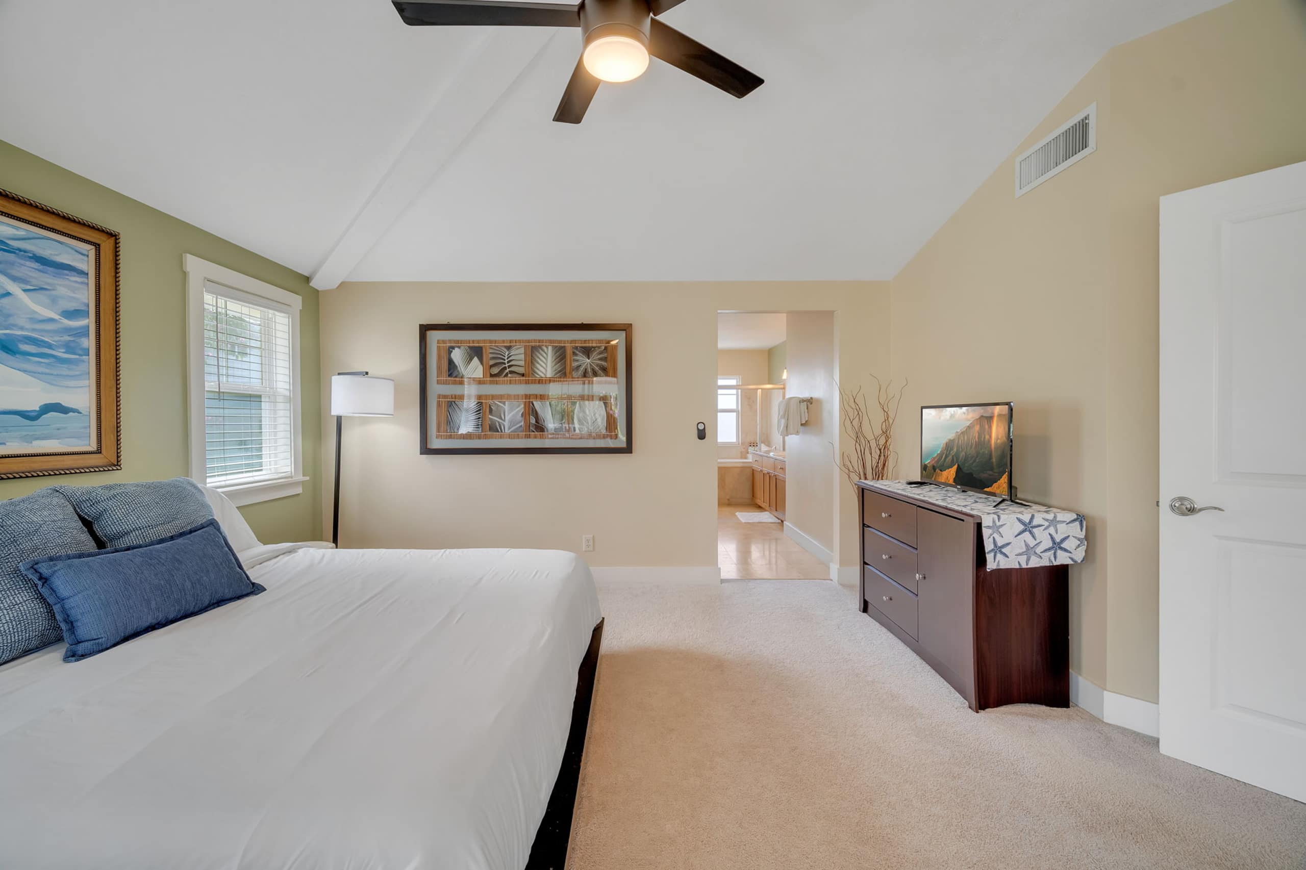 Home in Princeville · ★4.91 · 3 bedrooms · 3 beds · 3 baths - Image 21