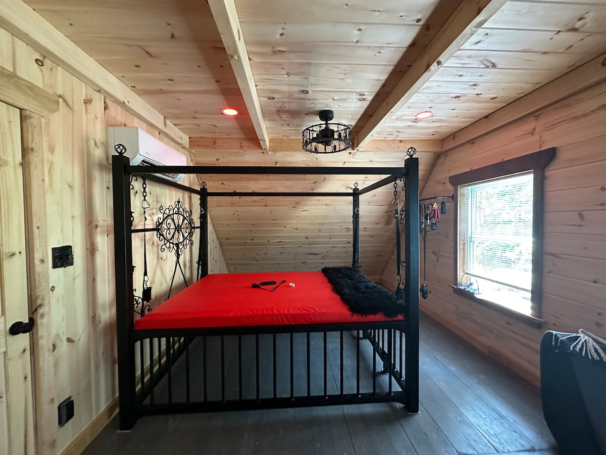 Ინდივიდუალური BDSM ფოლადის საწოლი გალიით, ჯაჭვები მანჟეტებითა და წყალგაუმტარი ზედაპირით