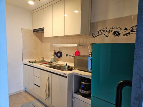 Naruminbak (Yacht)
Ocean View Pension 2-minute walk from the sea