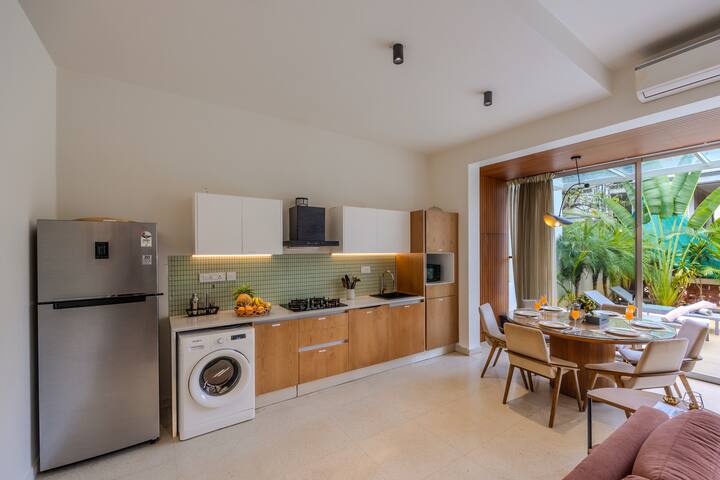 Full kitchen image 1