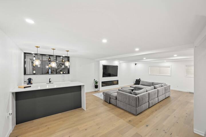 BBQ | Free Parking | 15min to DT | GYM