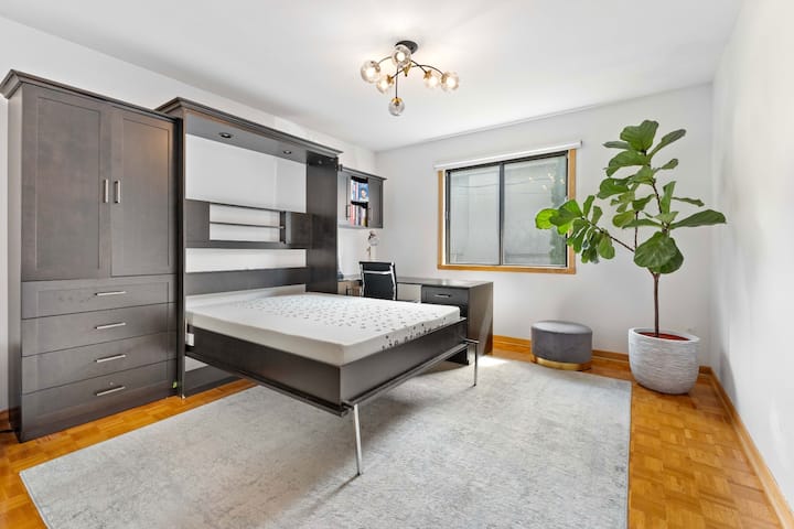 The Majestic Retreat: Donde se encuentran la comodidad y la productividad.