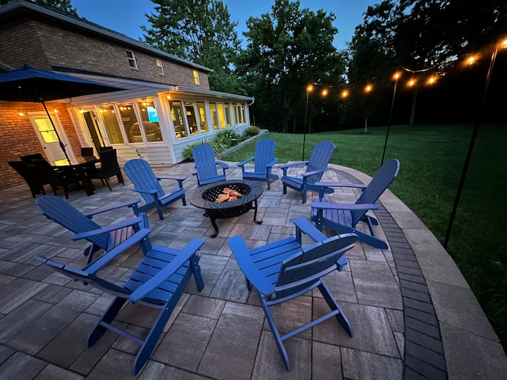 Stay 'n Play at Buckeye Court - Game Room/Firepit