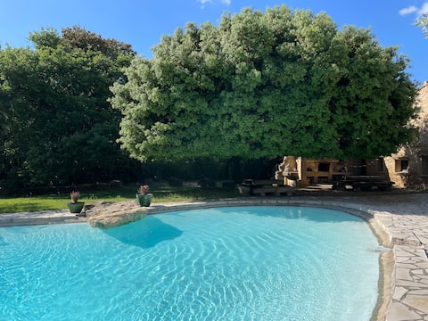 Charming sheepfold near Aix-en-Provence/Luberon
