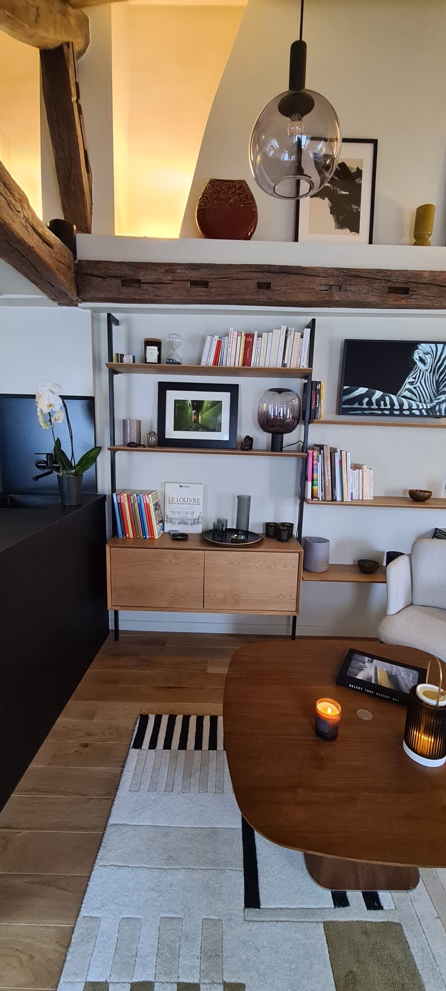 Top Airbnb: Charming cocoon under the roofs/Louvre The 37 in Paris 1er Arrondissement