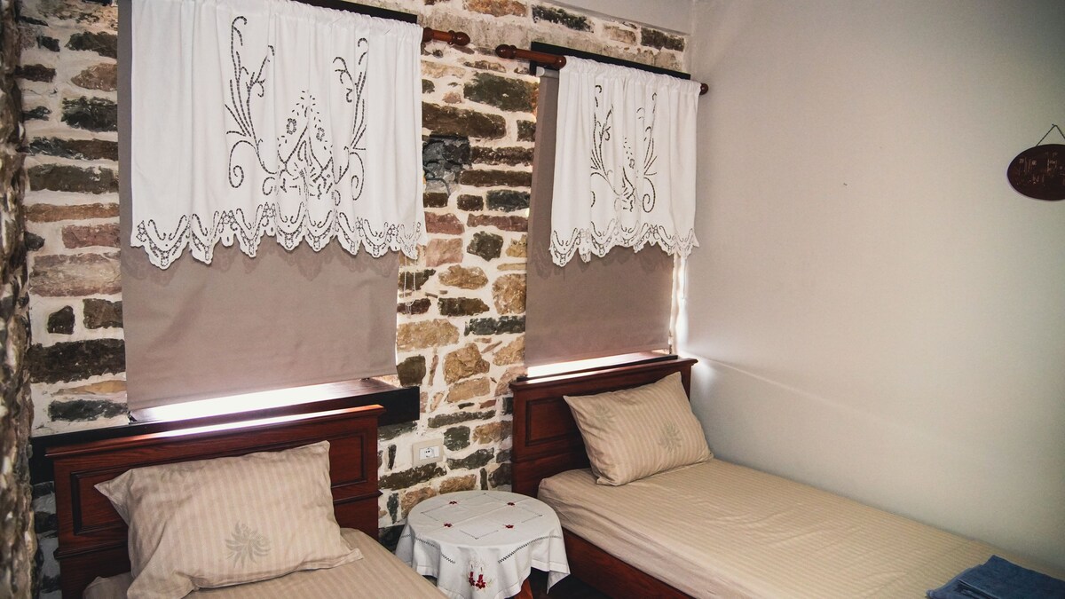 غرفة النوم 2