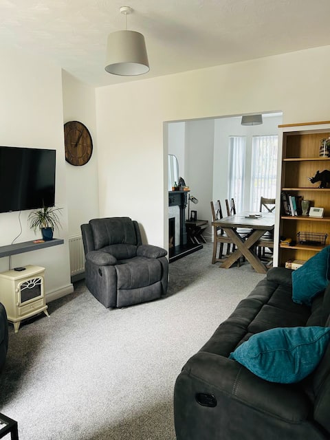 Cosy Town house in Ballymena Town Centre