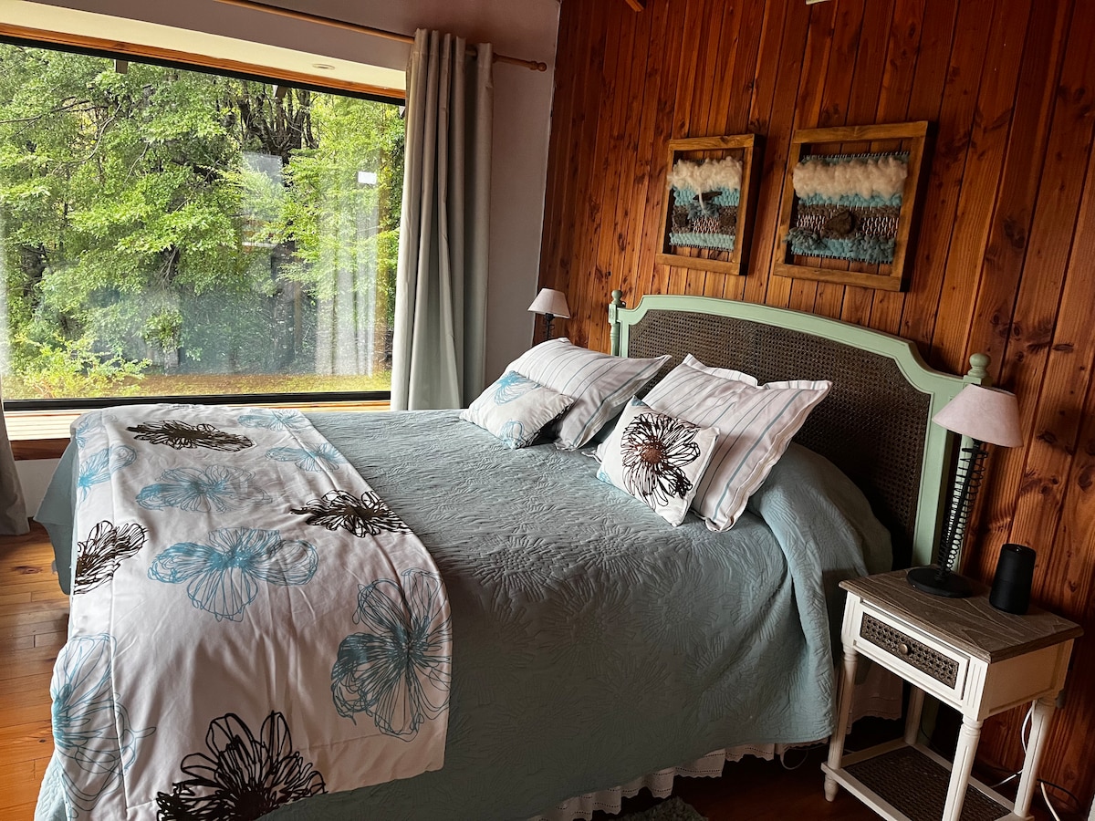 חדר ראשי עם חדר רחצה פרטי 