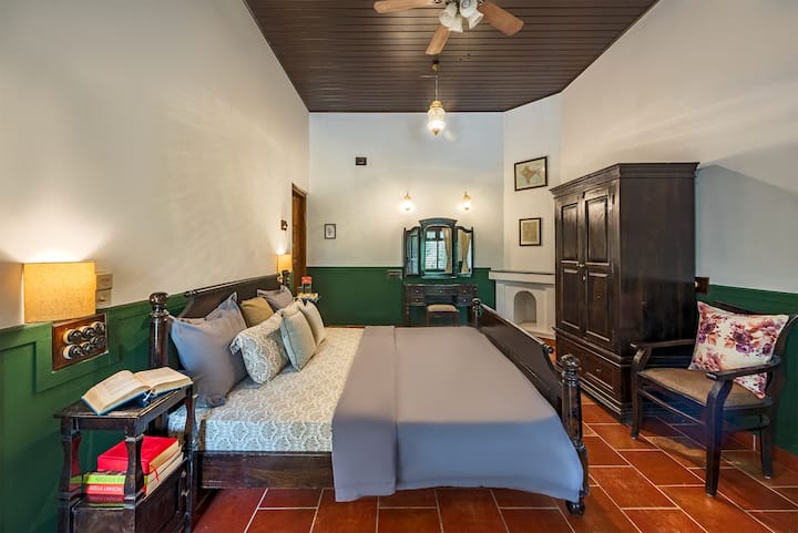 საძინებელი 4