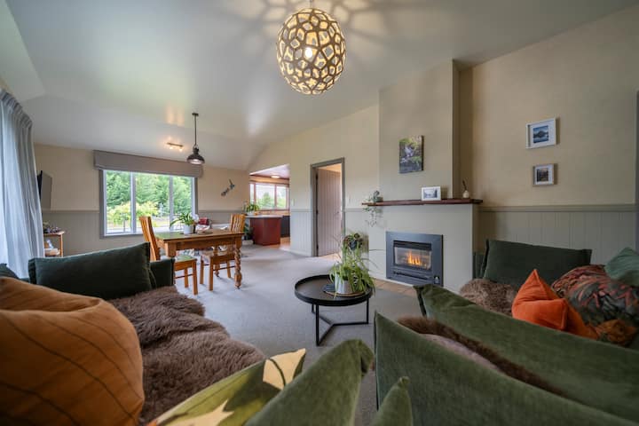 One Bedroom Milford Bound Retreat - Te Anau