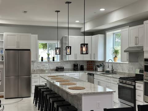 Caton Manor Estate and Pool