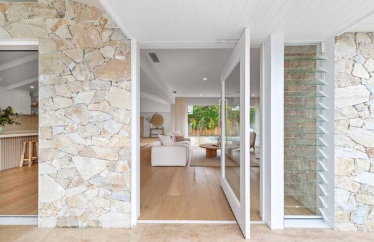 Seastar Cottage gallery image 5