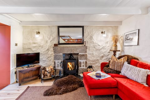 Farm Cottage: Hot Tub, Dog Friendly, Beach 5 Mins