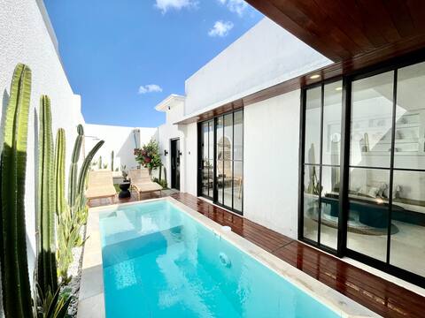 2BR Stylish Mediteranian 5mins to Sanur Beach
