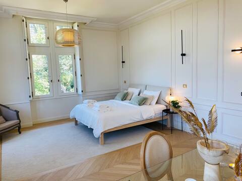 The Royal Suite of Château Saint Laurent