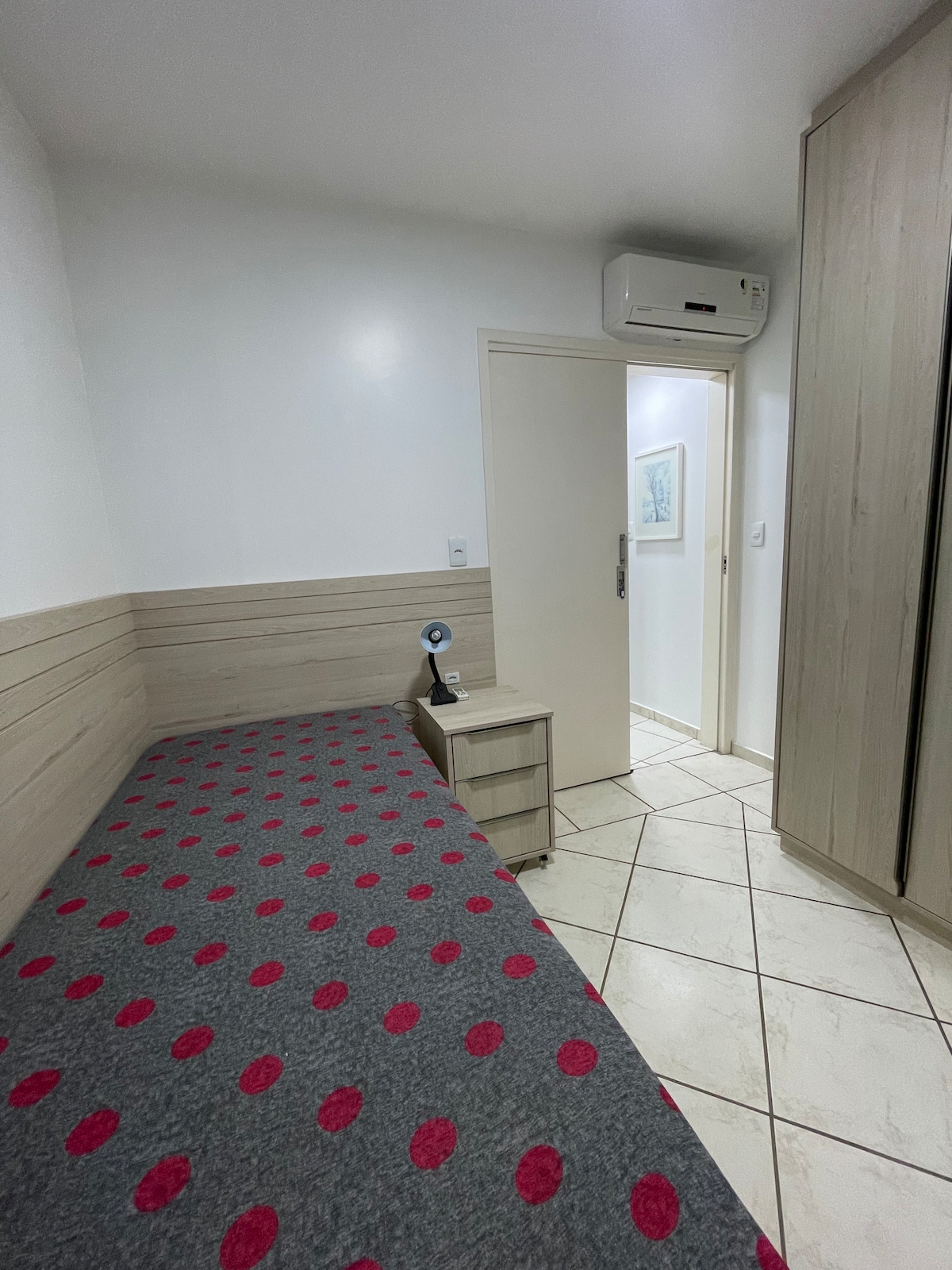 საძინებელი 1