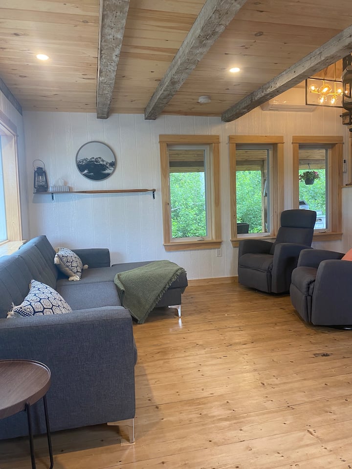 Murray House Hot Tub River Retreat