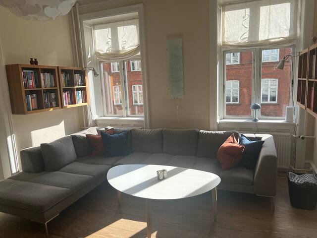 Herskabslejlighed i centrum gallery image 3