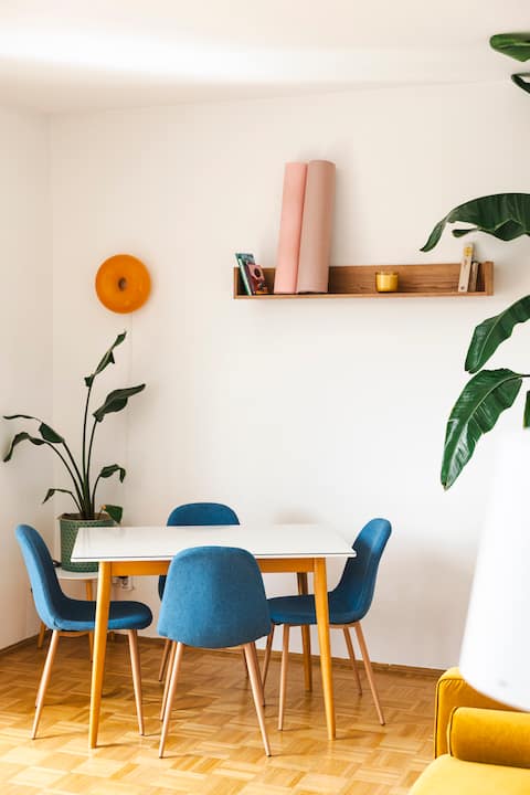 Popular Airbnb listing: Panoramic terrace apartment Kreuzbergl + parking in Villacher Vorstadt