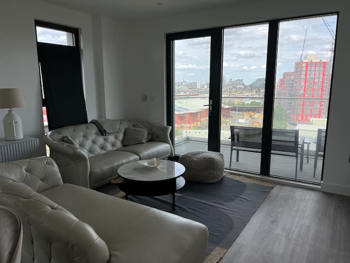 Cosy, Modern Flat, River View - Fulham
